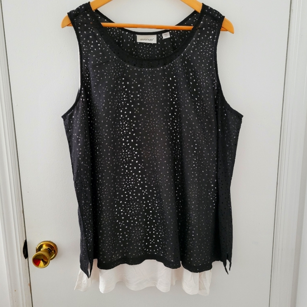 Avenue || Plus 22/24 Black White Sleeveless Top